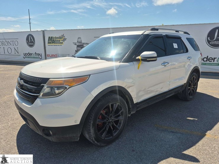 2011-ford-explorer-image-1