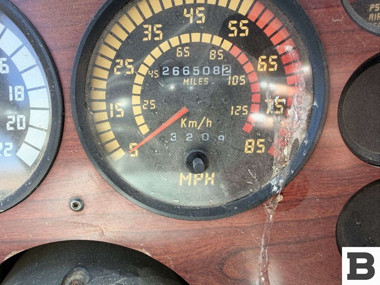 1999-mack-cl713-image-39