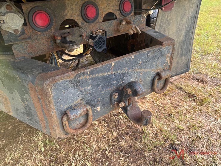 2004-international-durastar-4400-image-16