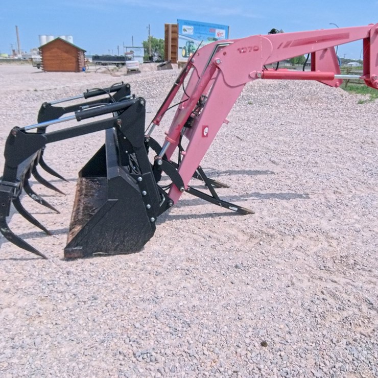 MASSEY-FERGUSON 1070