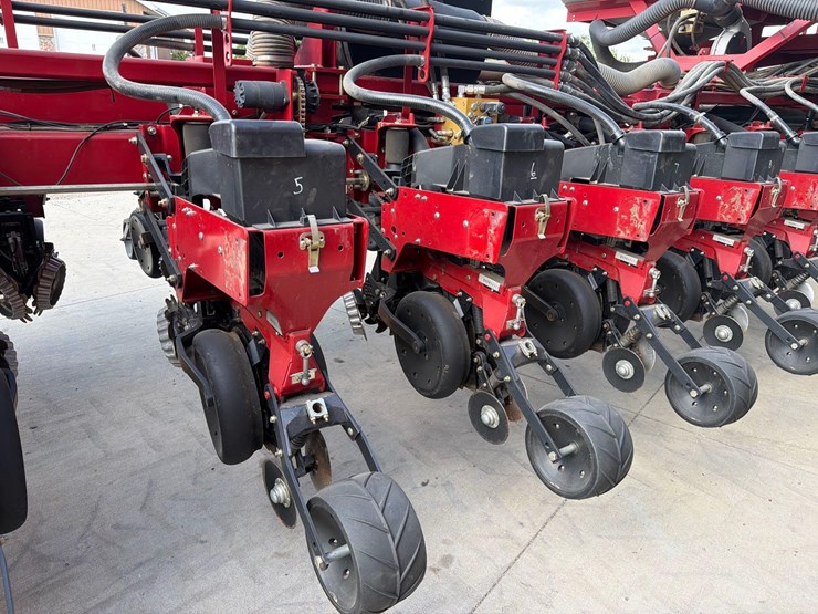 2012-case-ih-1250-image-34