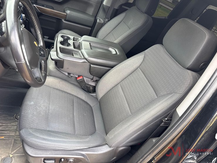 2020-chevrolet-silverado-1500-image-26