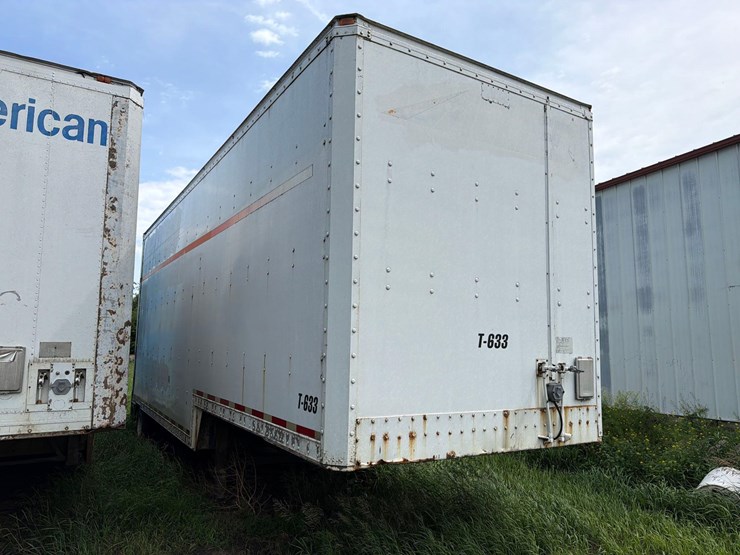 wabash-28ft-semi-van/spray-trailer-image-3
