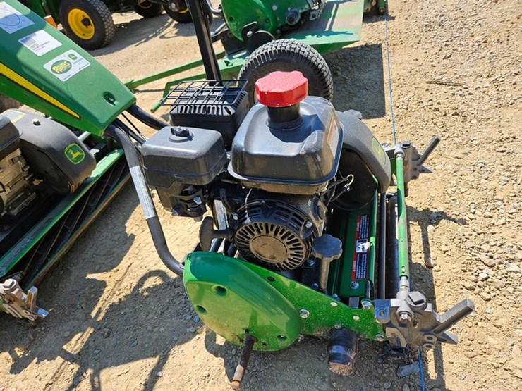 john-deere-180-image-12