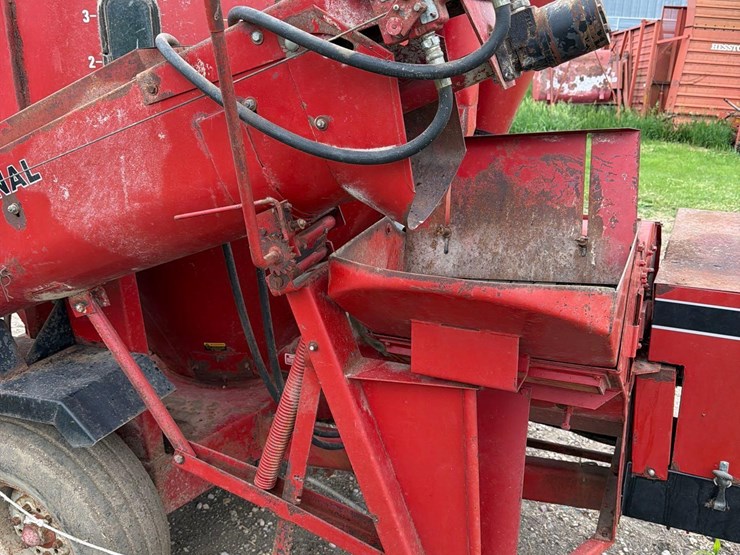 case-ih-1250-image-16