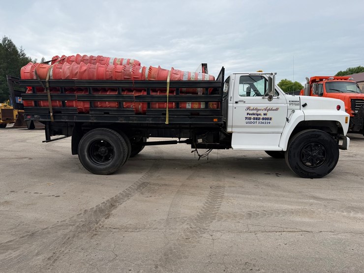 ford-f700-image-6