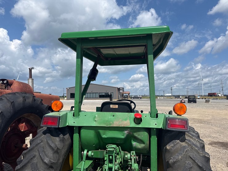 1992-john-deere-1070-image-11