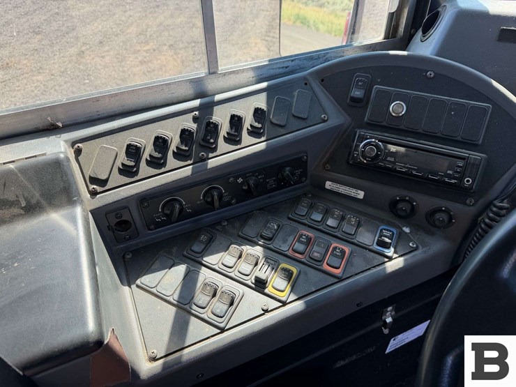 2013-blue-bird-bb-conventional-school-bus-image-51