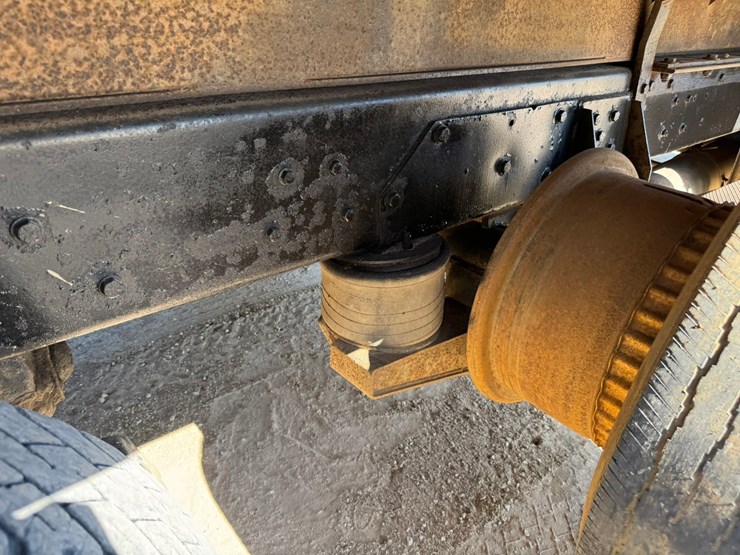 1989-ford-l9000-image-71