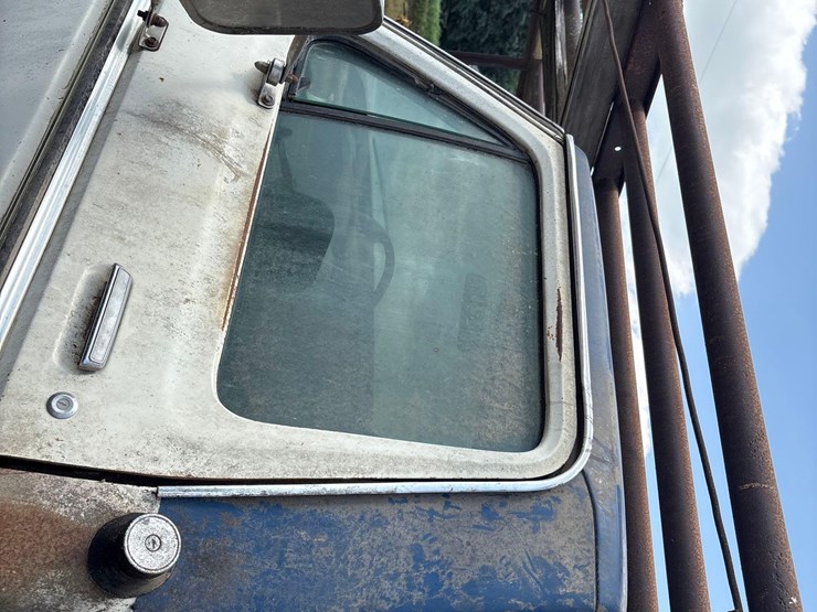 1976-ford-f250-image-9