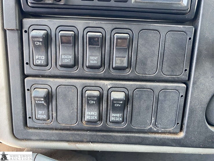 2010-international-durastar-4300-image-14
