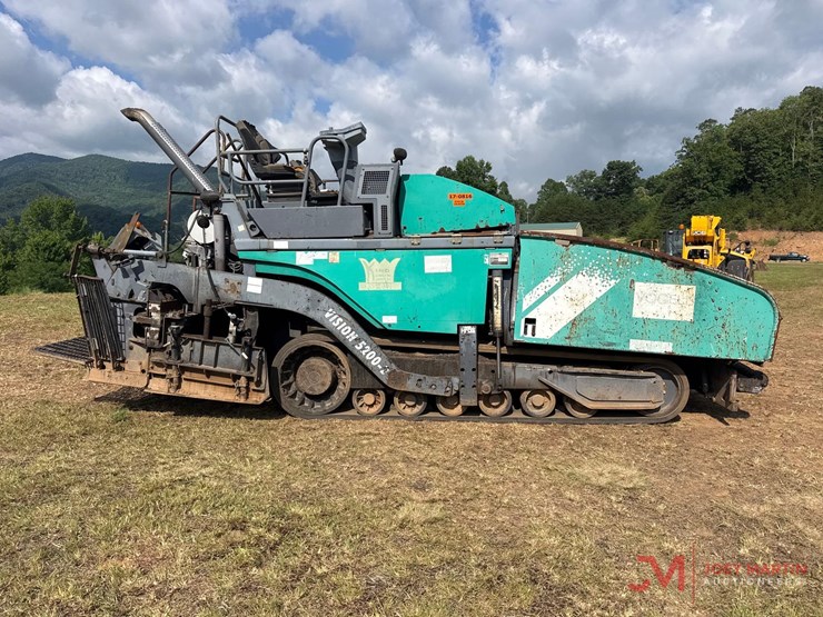 vogele-vision-5200-2-tracked-asphalt-paver-image-2
