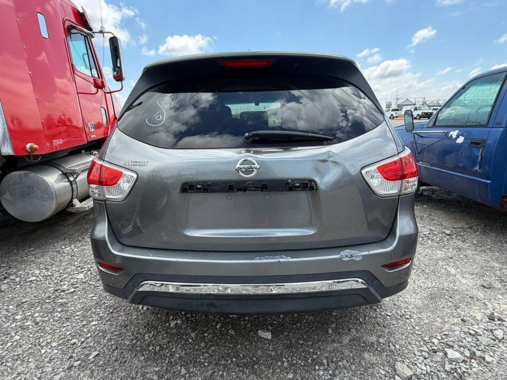 2016-nissan-pathfinder-image-9