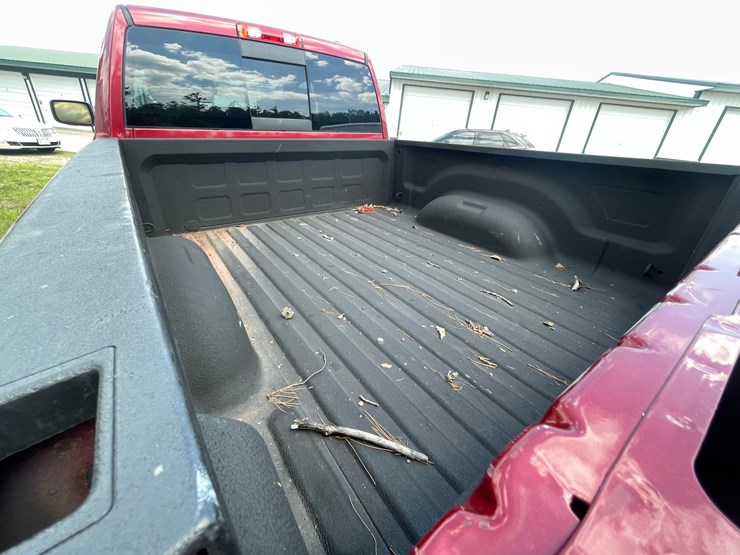 2011-dodge-1500-image-24