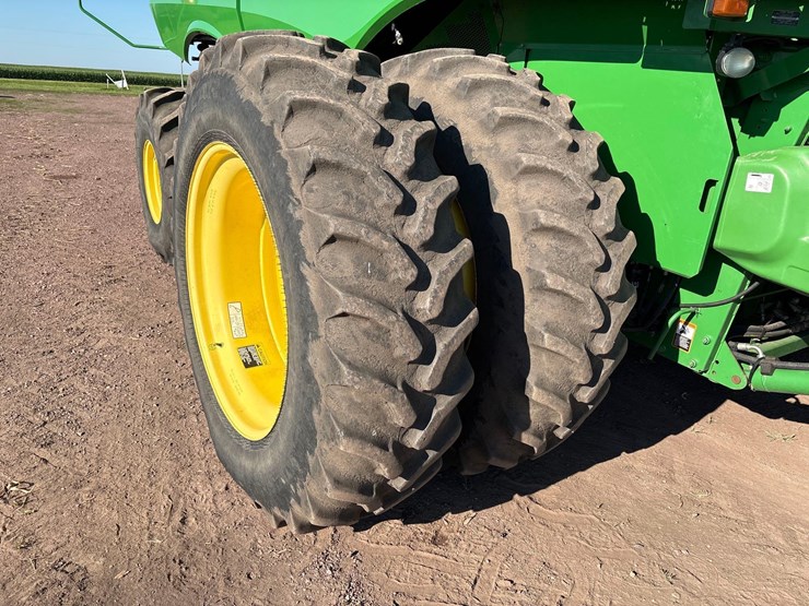 2012-john-deere-s680-image-35
