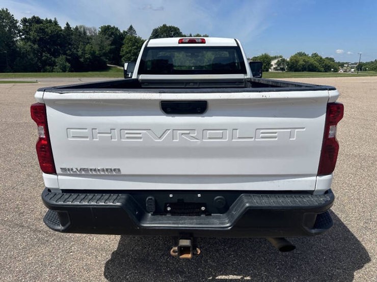 2020-chevrolet-silverado-2500hd-image-4