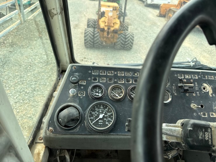 2009-caterpillar-c7-image-35