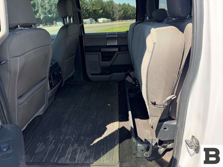 2020-ford-f150-image-16