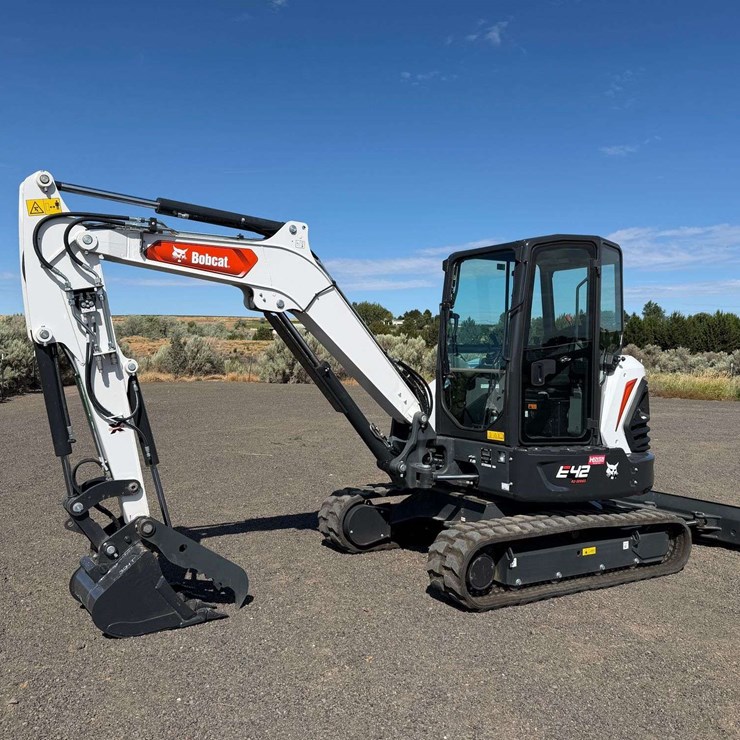 2023 BOBCAT E42