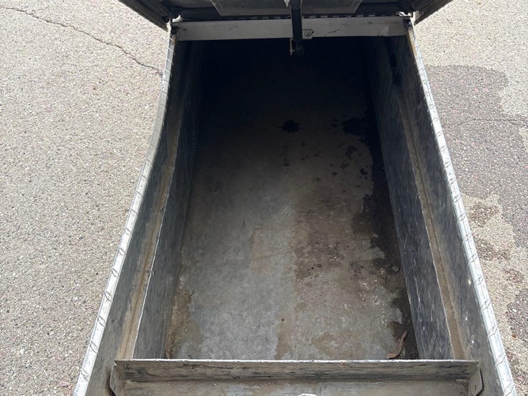 aluminum-pickup-tool-box-image-5