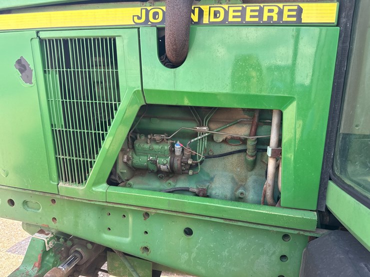 1993-john-deere-6400-image-12