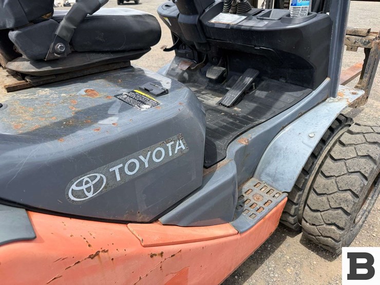 toyota-8fdu25-image-17