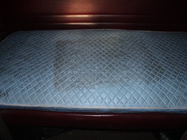 2006-peterbilt-379x-image-92