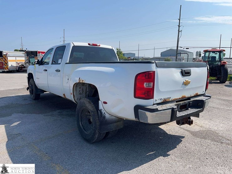2012-chevrolet-silverado-3500hd-image-7