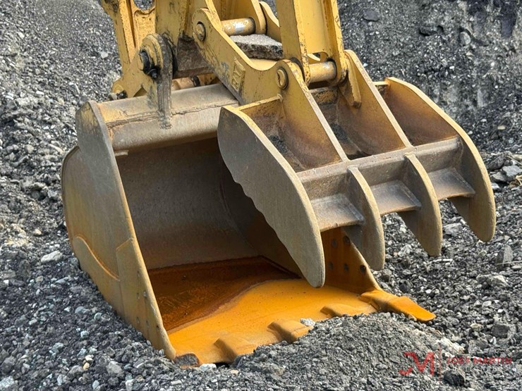 caterpillar-320e-image-3
