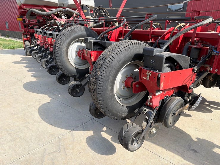 2012-case-ih-1250-image-32