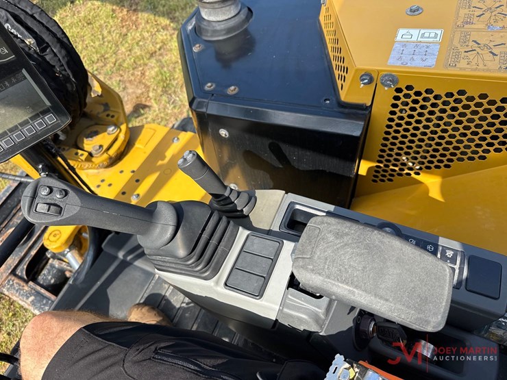 2021-caterpillar-306-cr-image-22
