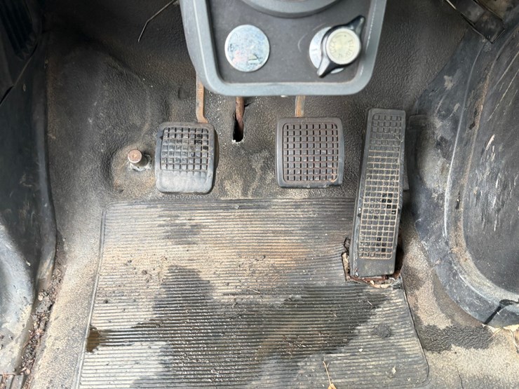 ford-f700-image-41