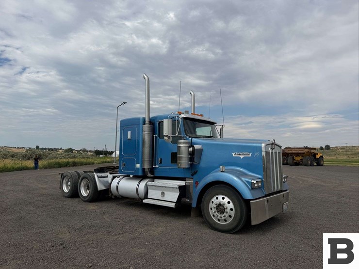 2007-kenworth-w900-image-8