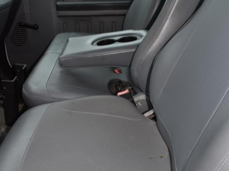 2011-ford-f750-image-25