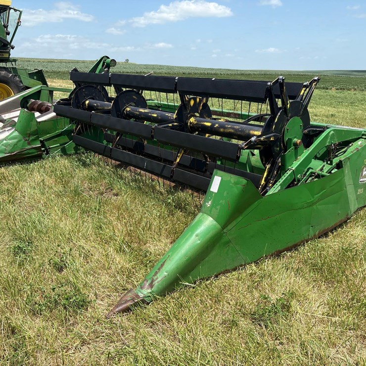 JOHN DEERE 213