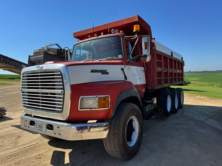 1989-ford-l9000-image-1