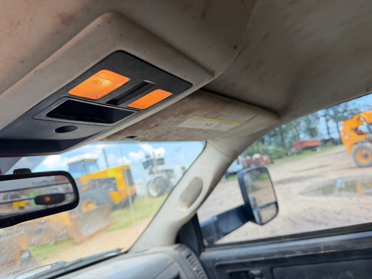 2014-dodge-3500-image-66