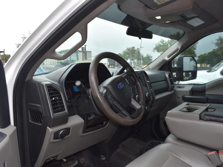 2019-ford-f350-image-10