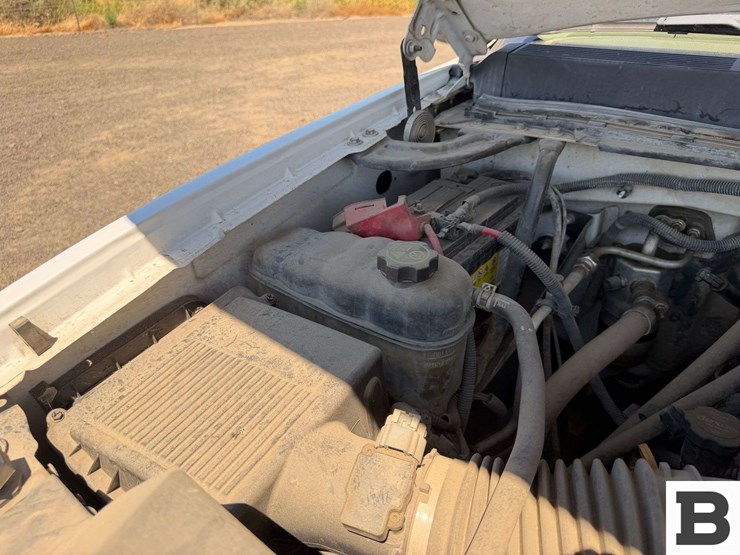 2013-chevrolet-silverado-3500-image-36
