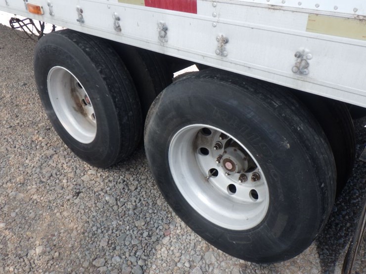 2005-utility-3000r-image-21