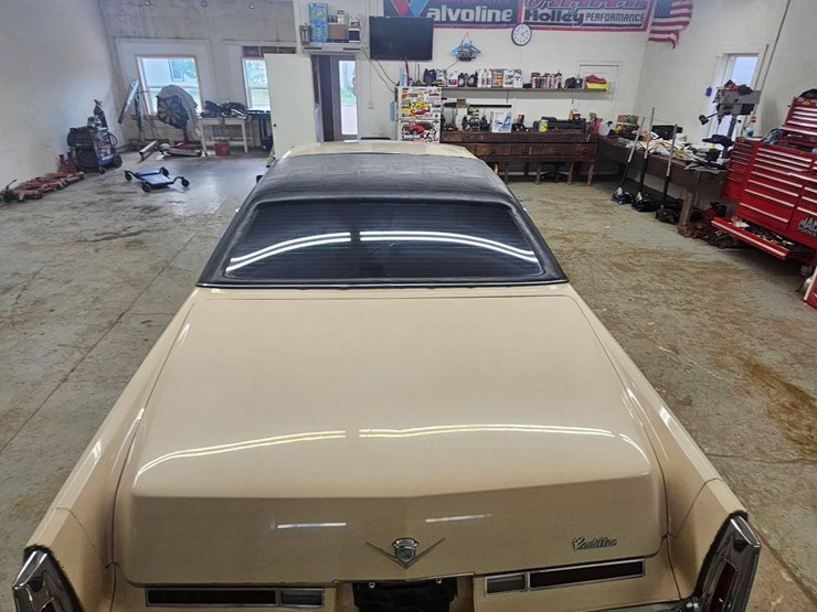 1976-cadillac-coupe-deville-image-31