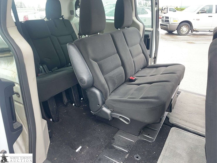 2015-dodge-grand-caravan-sxt-image-20