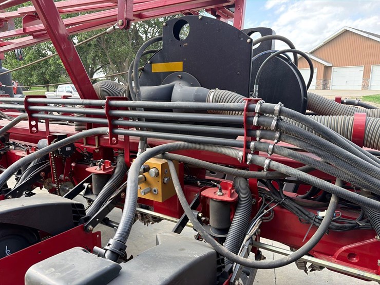 2012-case-ih-1250-image-58