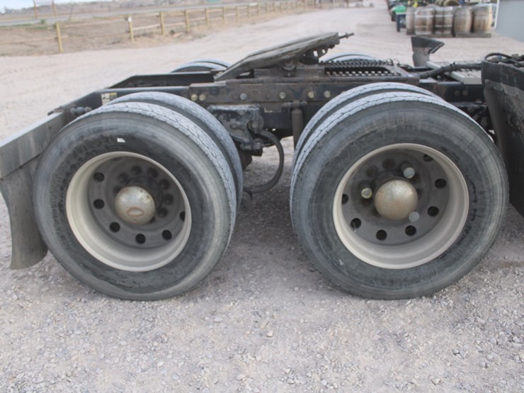 2006-peterbilt-379x-image-37