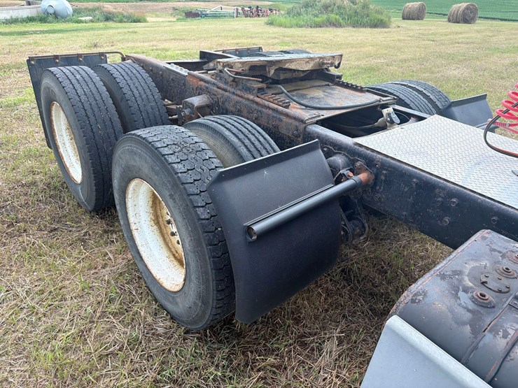1991-cummins-855-image-18