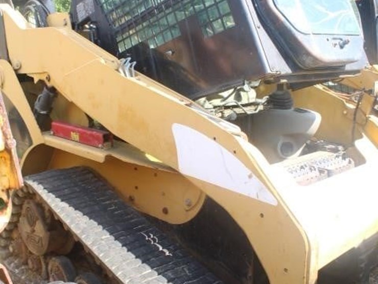 caterpillar-257b-image-4