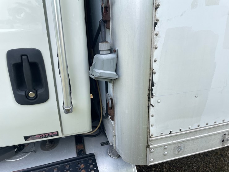 2016-international-durastar-4400-image-8
