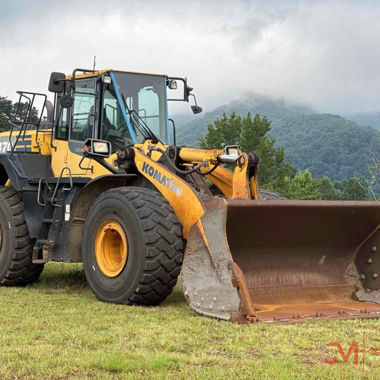 2017 KOMATSU WA470-8