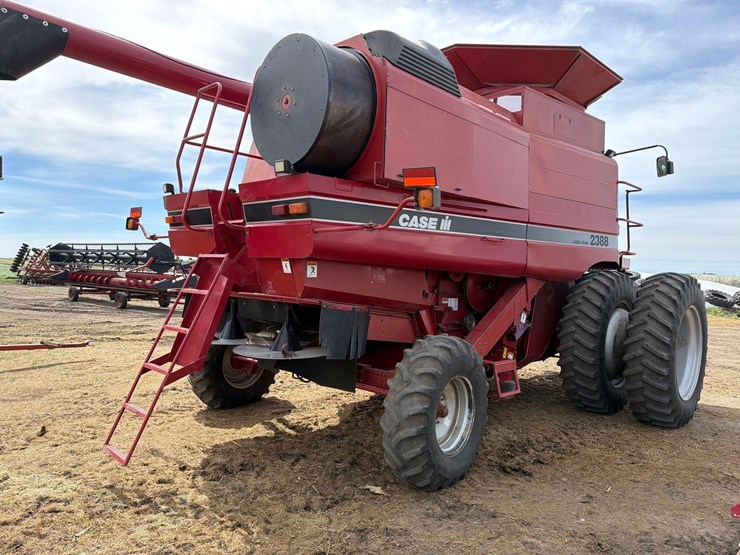 case-ih-2388-image-4
