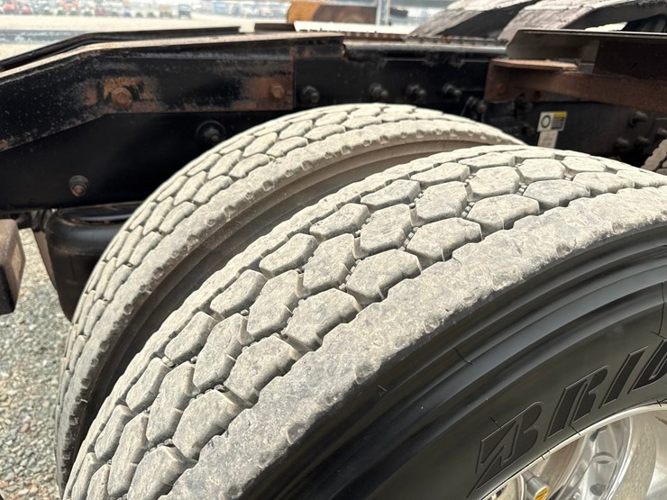 2007-peterbilt-379-image-98